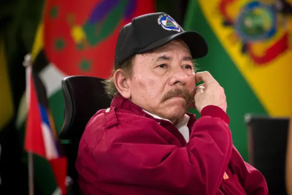 Ортега та Мурільйо: хто стоїть за заявою про відмову від виборів у Нікарагуа