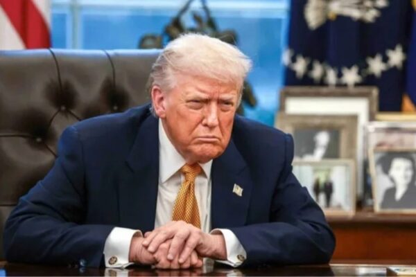 Трамп скасував 20% збір в Ормузькій протоці: що змінюється після рішення