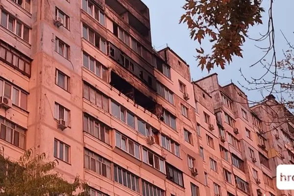 У Києві російський БпЛА влучив у 12-поверхівку: дві загиблих і четверо постраждалих